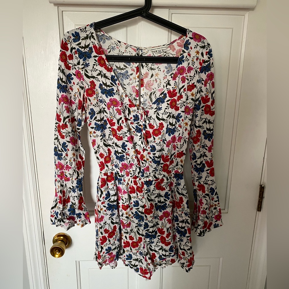 American Eagle Floral Romper. Size XS
